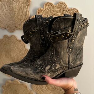 STERLING RIVER | Studded Western Ankle Boots